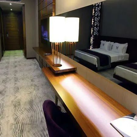 Gold Majesty Hotell 4*